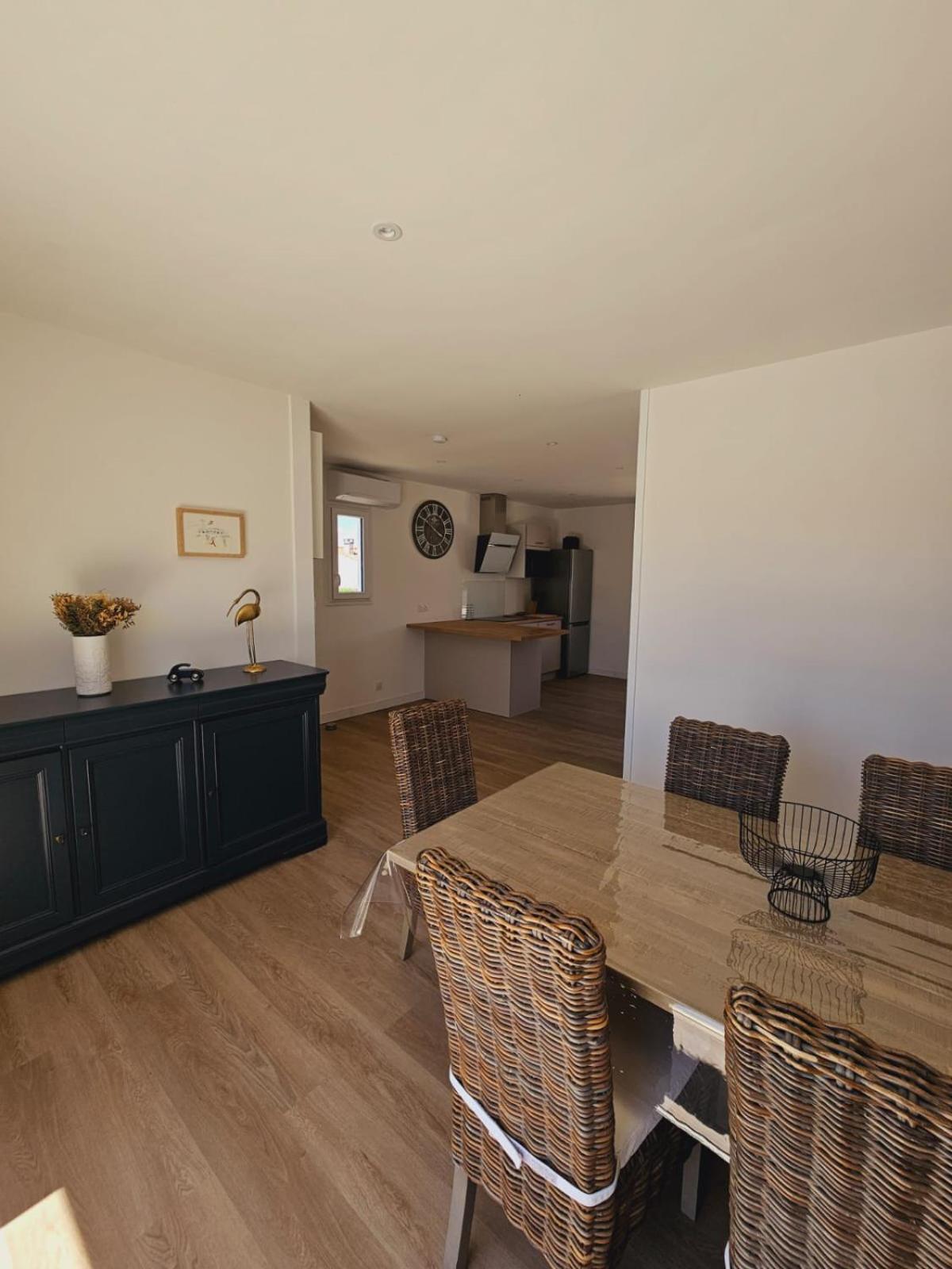 Maison De Vacances Entiere A 10 Mn De La Rochelle Dompierre-sur-Mer Extérieur photo